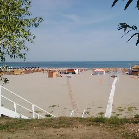 Ariadna Apartment *